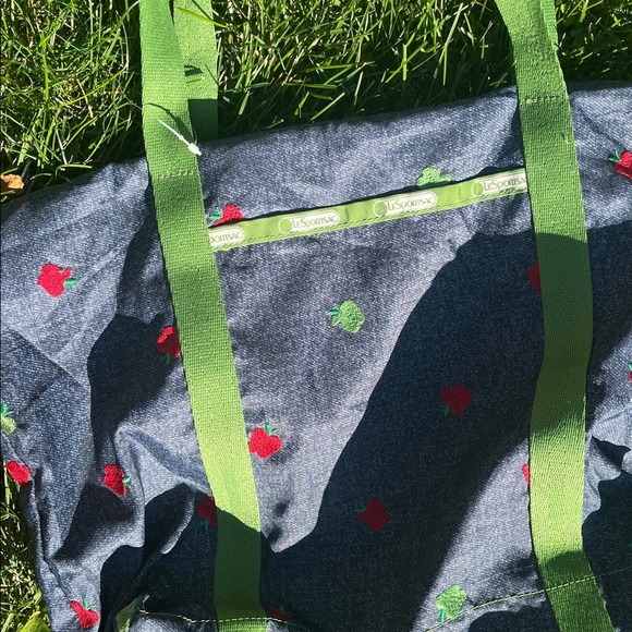 Lecsportac Stylish Denim Tote Bag with Green Straps - Picture 3 of 3
